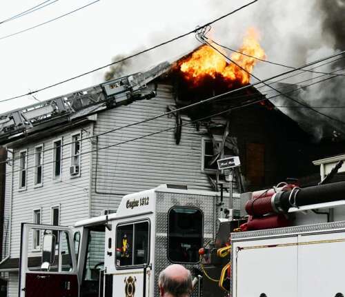 Blaze displaces several families Community rushes to help victims in Nesque – Times News Online - Vimarsana News