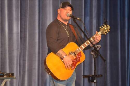 Musician encourages Jim Thorpe students