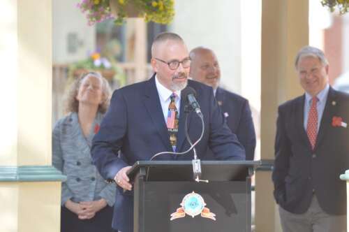 Carbon remembers fallen soldiers – Times News Online - Vimarsana News