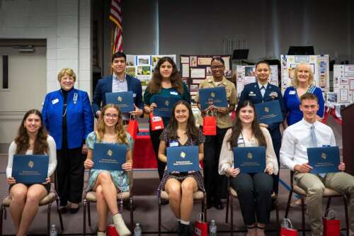 DAR Liberty Bell Chapter recognizes local students – Lehigh Valley Press