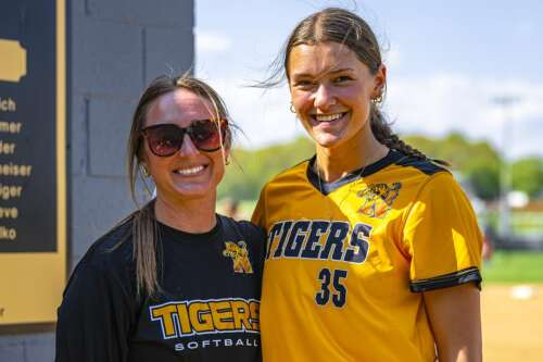 Dunstan breaks record; Farber gets 100th win