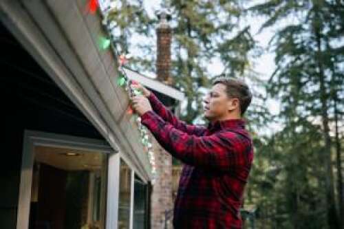 LVHN Health Tips: Decorate safely this holiday season