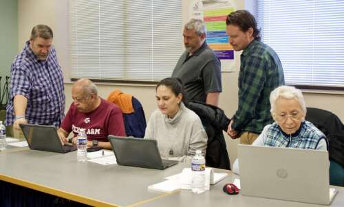 Technology class tackles artificial intelligence