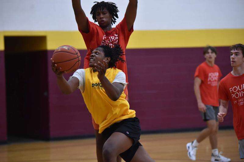 Three teams remain unbeaten in LV summer varsity basketball