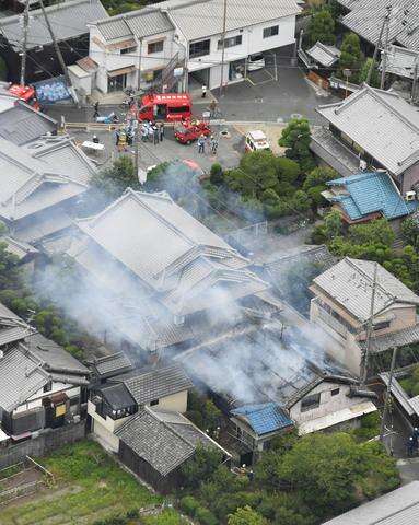 Strong quake near Osaka, Japan, kills 3, knocks over walls
