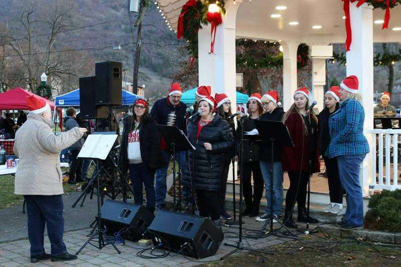 Palmerton’s ninth annual Christmas in the Park features 154 trees