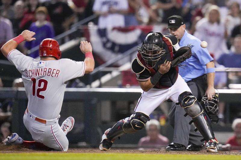 Philadelphia Phillies blow out Arizona Diamondbacks to take 2-0