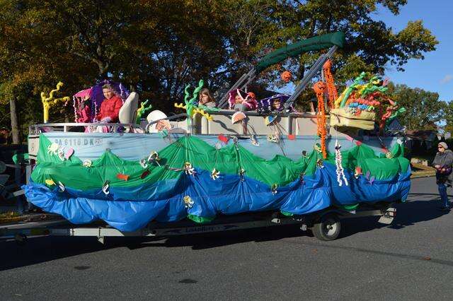 Floats Delight Palmerton Parade Goers Times News Online