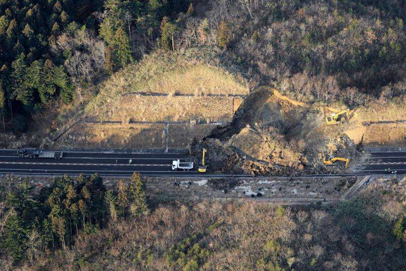 Powerful Japan Quake Sets Off Landslide Minor Injuries Times News Online