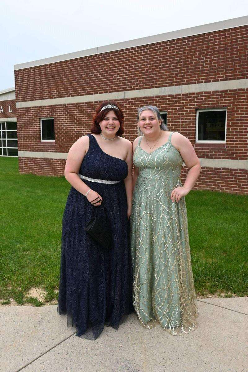 Emmaus High School holds junior prom Lehigh Valley Press