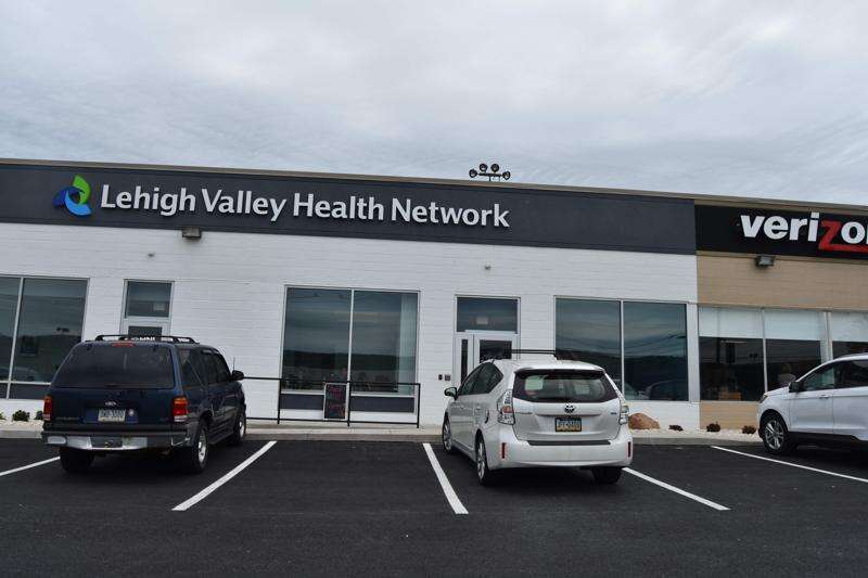 Payless lehigh valley mall discount