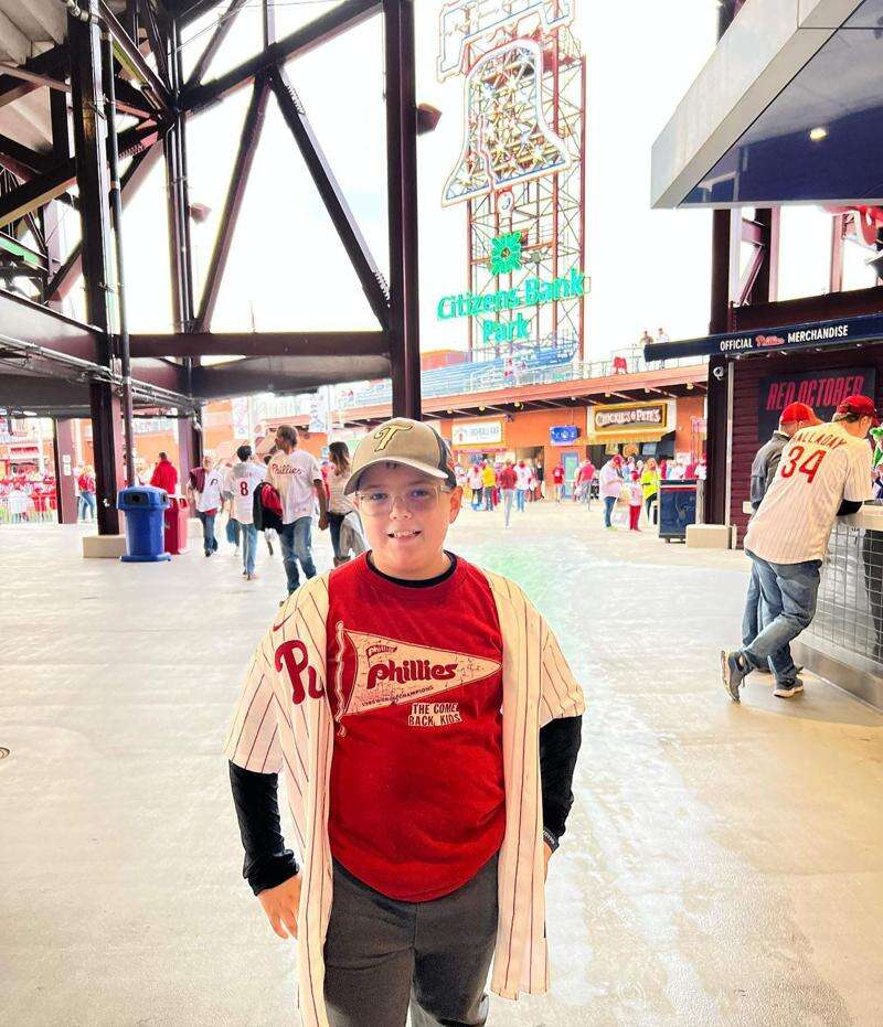 Phillies fans get their pets ready for Red October