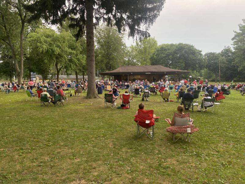 The Large Flowerheads entertain at Emmaus Community Park Lehigh