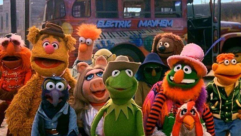 Miss Piggy Dishes on Muppets Movie, Kermit, Ernie and Bert Rumors