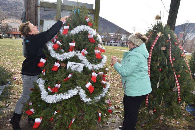 Palmerton Park Christmas Lights 2021 Palmerton Prepares For Christmas In The Park Times News Online