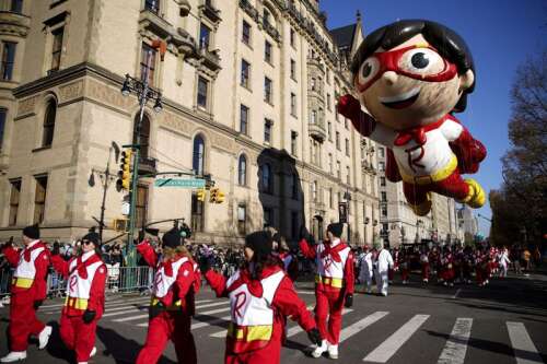 High-flying balloon characters star in Thanksgiving parade – Times News Online